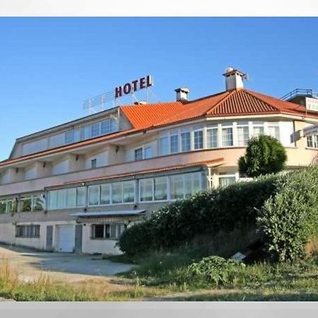 Aparthotel Corcubion Playa De Quenxe Екстериор снимка