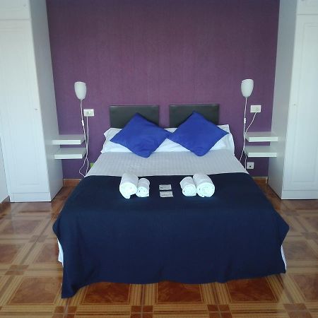 Aparthotel Corcubion Playa De Quenxe Екстериор снимка