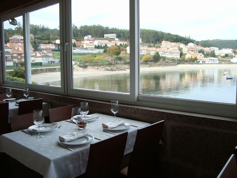 Aparthotel Corcubion Playa De Quenxe Екстериор снимка