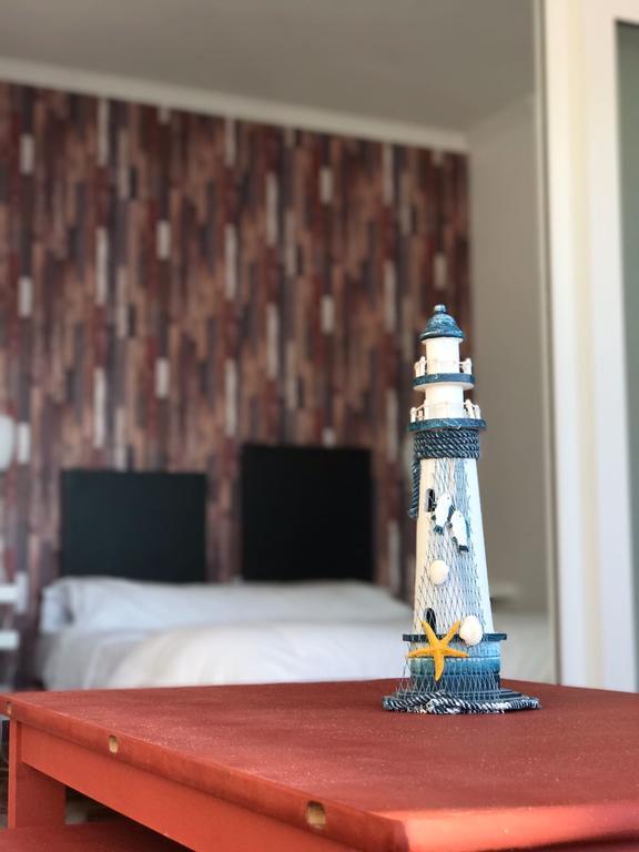 Aparthotel Corcubion Playa De Quenxe Екстериор снимка