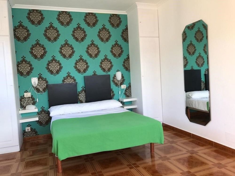 Aparthotel Corcubion Playa De Quenxe Екстериор снимка